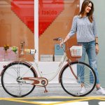 HOMBOM 26 Inch Classic Bicycle Retro Bicycle Beach Cruiser Bike for Women Retro Bicycle with Shopping Basket for Seniors (Beige)